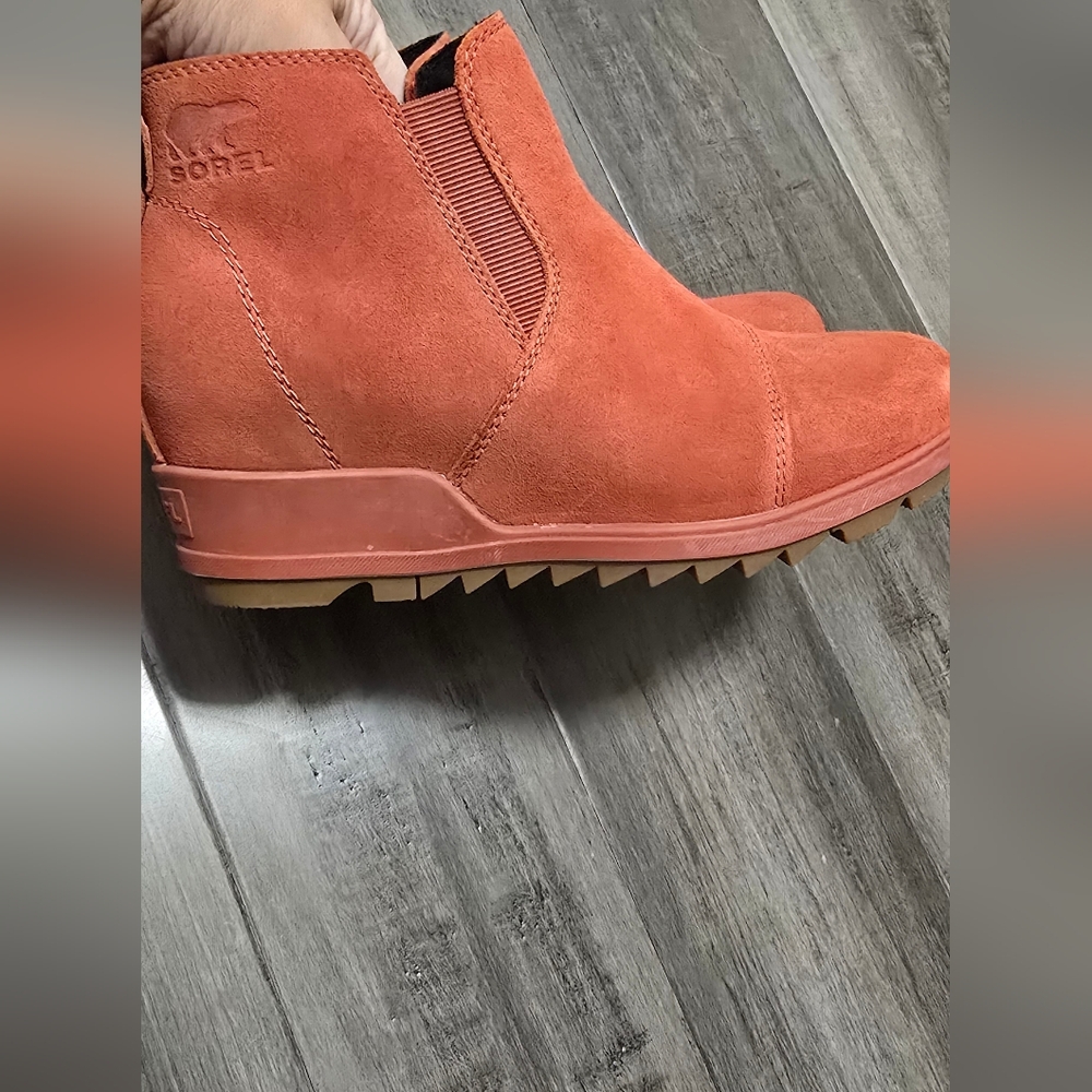 Sorel wedge winter shoes size 7.5 us eur 38.5 brend new never wear. No box